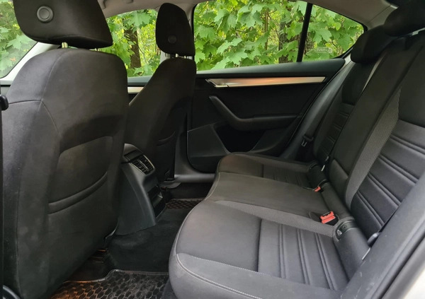 Skoda Octavia cena 59900 przebieg: 87749, rok produkcji 2019 z Łódź małe 407